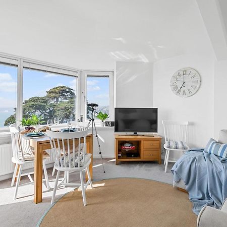 Wellswood Apartment - Sunny Apartment With Stunning Sea Views And Private Balcony Torquay Dış mekan fotoğraf