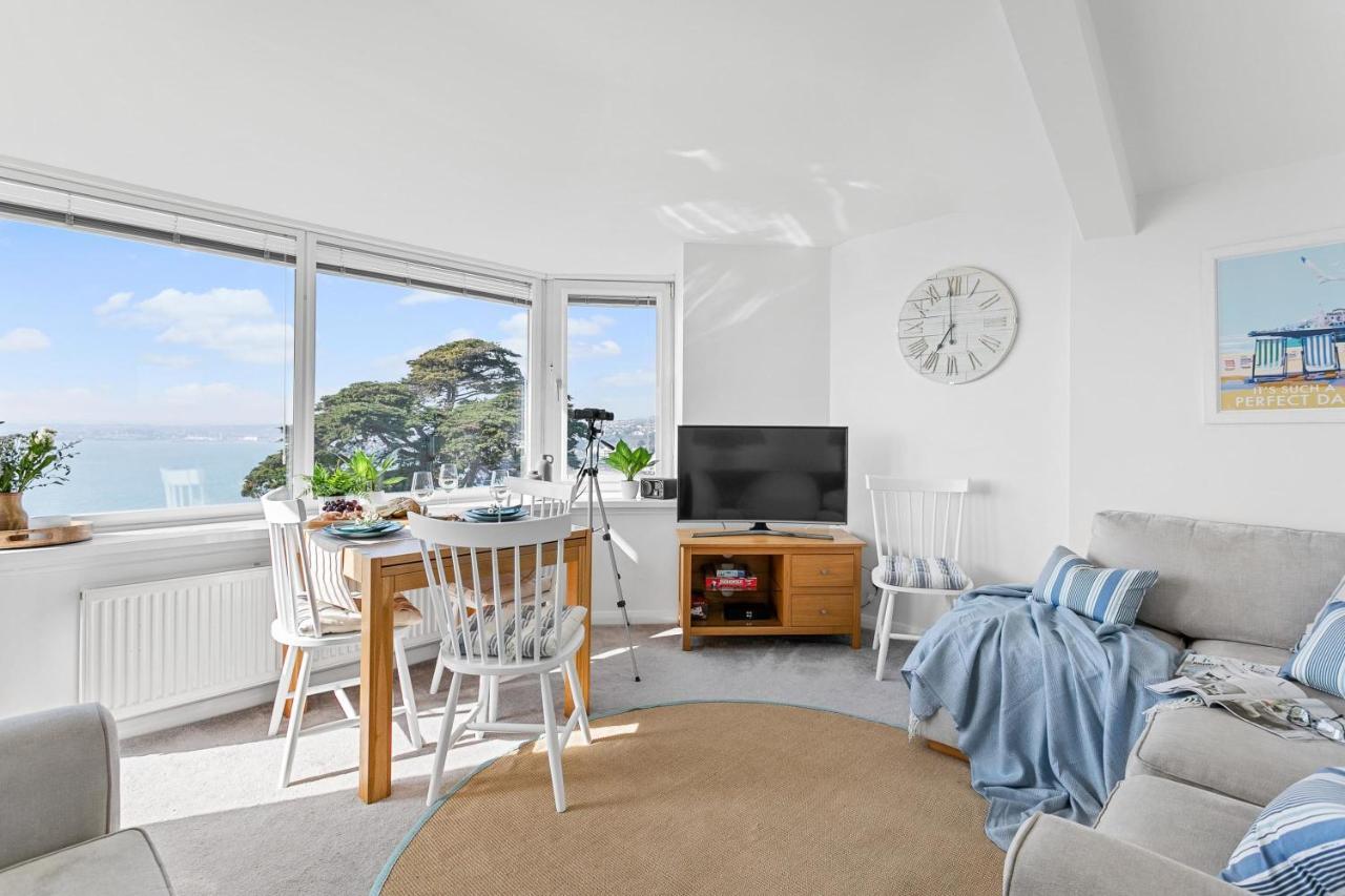 Wellswood Apartment - Sunny Apartment With Stunning Sea Views And Private Balcony Torquay Dış mekan fotoğraf